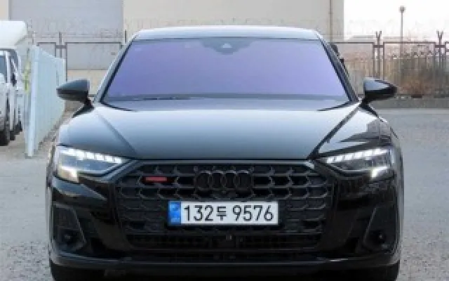 인천할부중고차 A8 (D5) 55 TFSI 콰트로 LWB 매물 사진 2 - 2022/10 60,732km